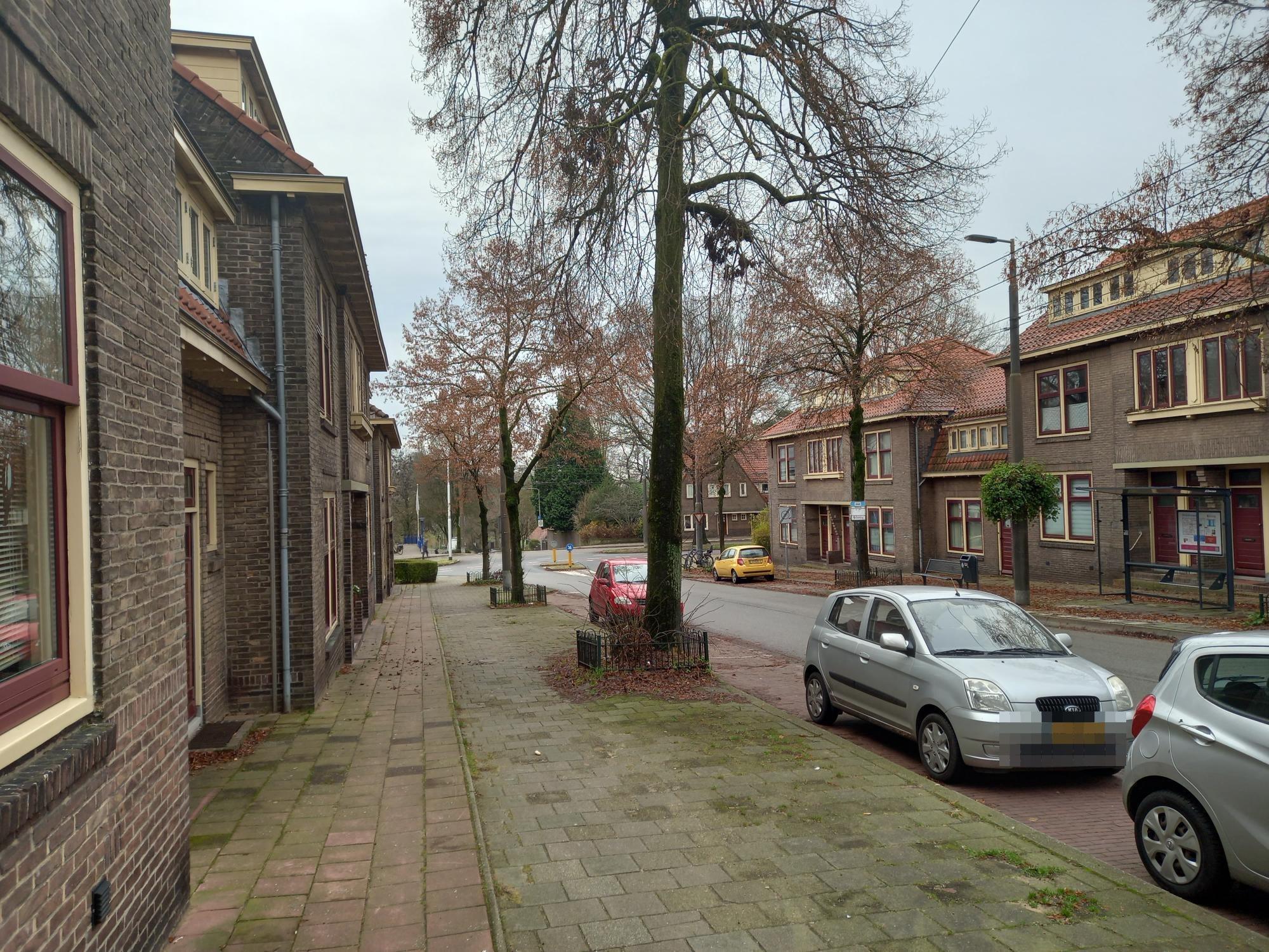 Middenweg 28