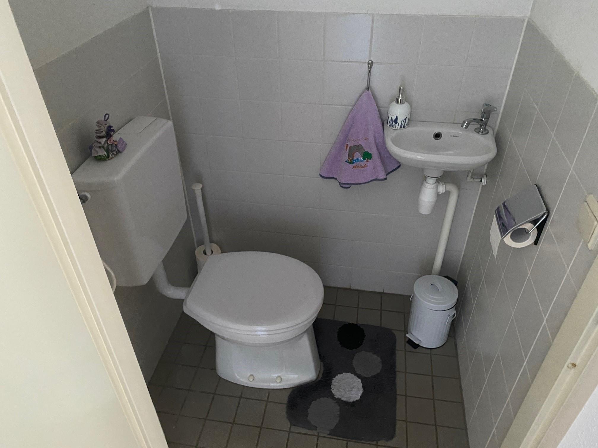 Annie M.G. Schmidthof 6