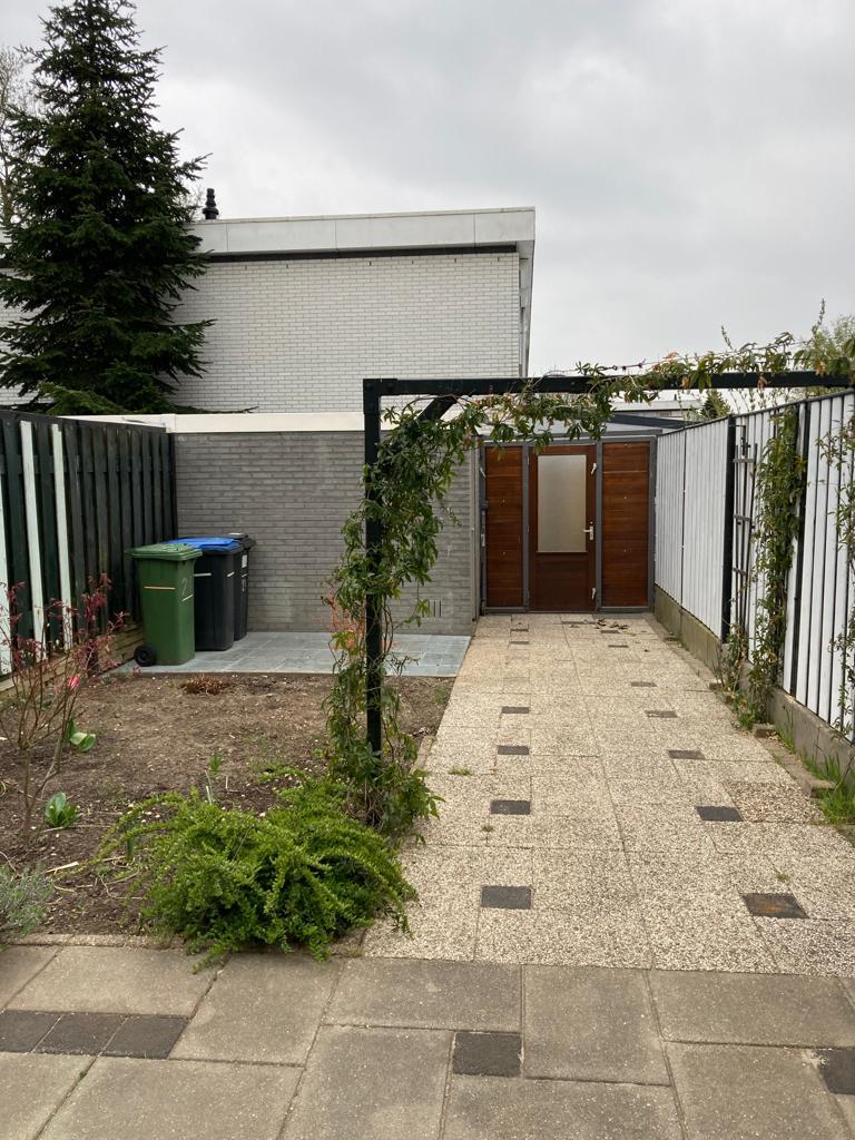 Mr. P. J. Oudsingel 21