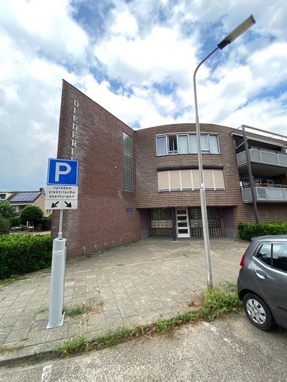 Diederik van Lentlaan 96