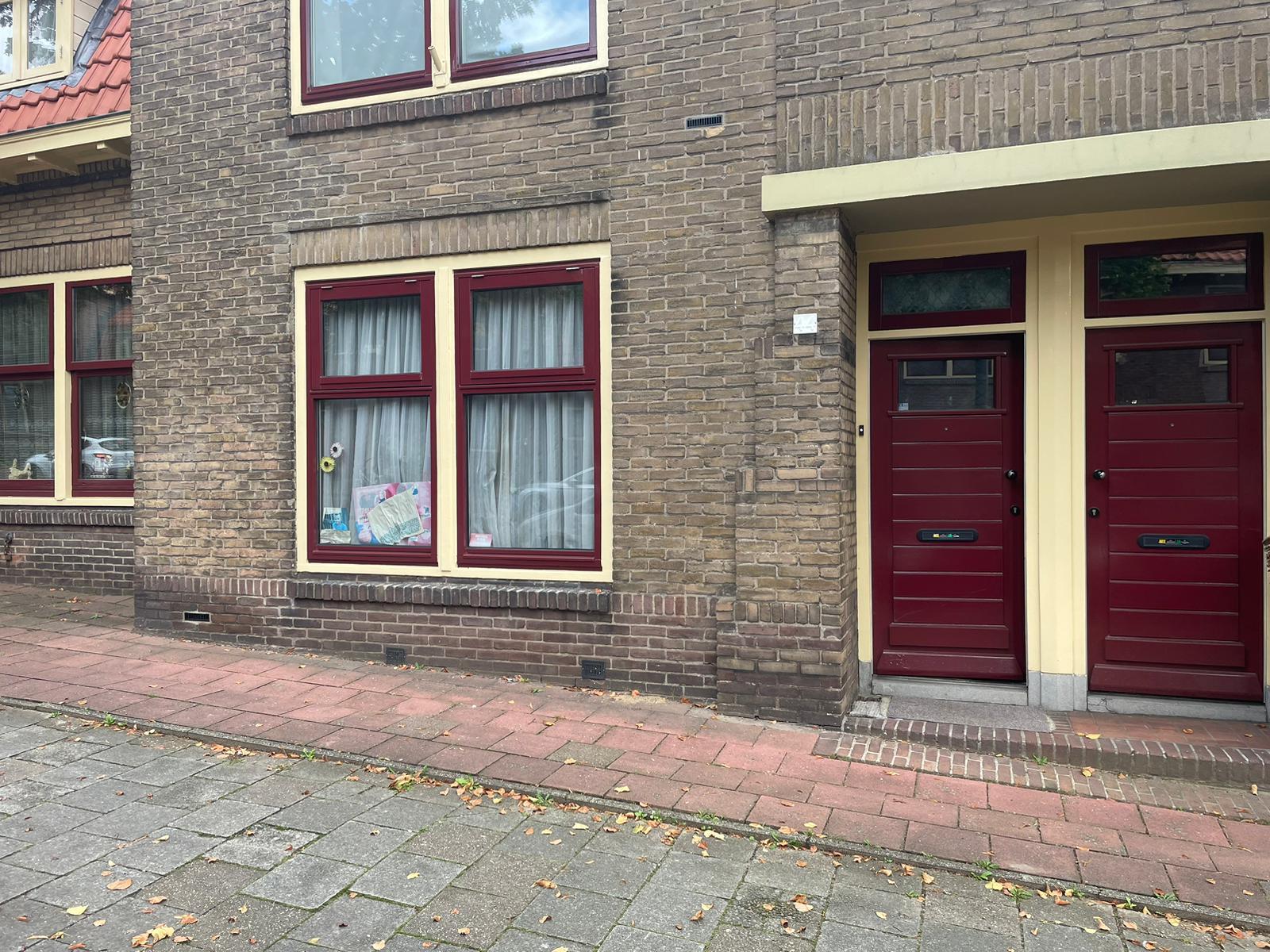 Middenweg 44