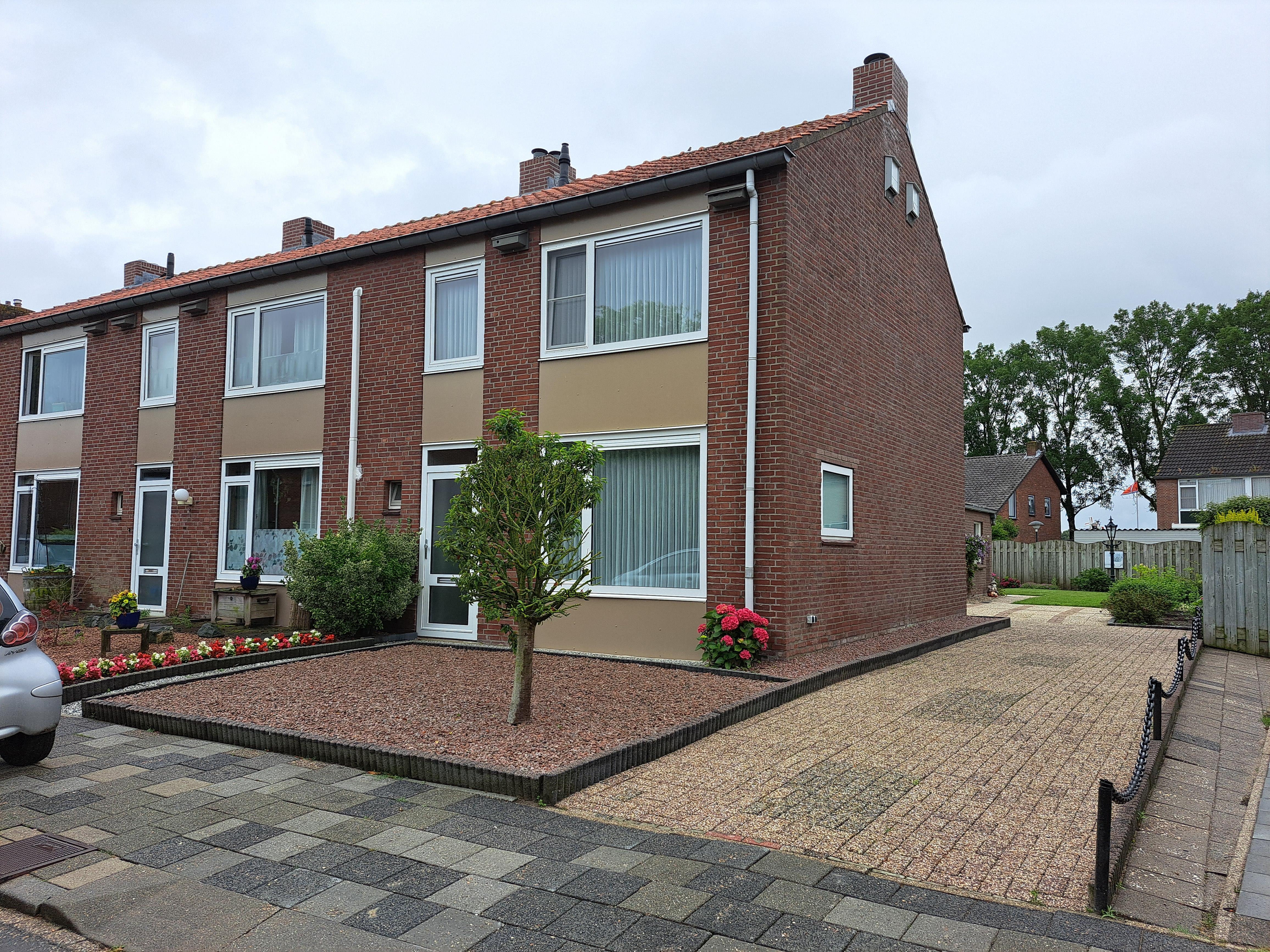 Wethouder van Beuningenstraat 11, 6645 BK Winssen, Nederland
