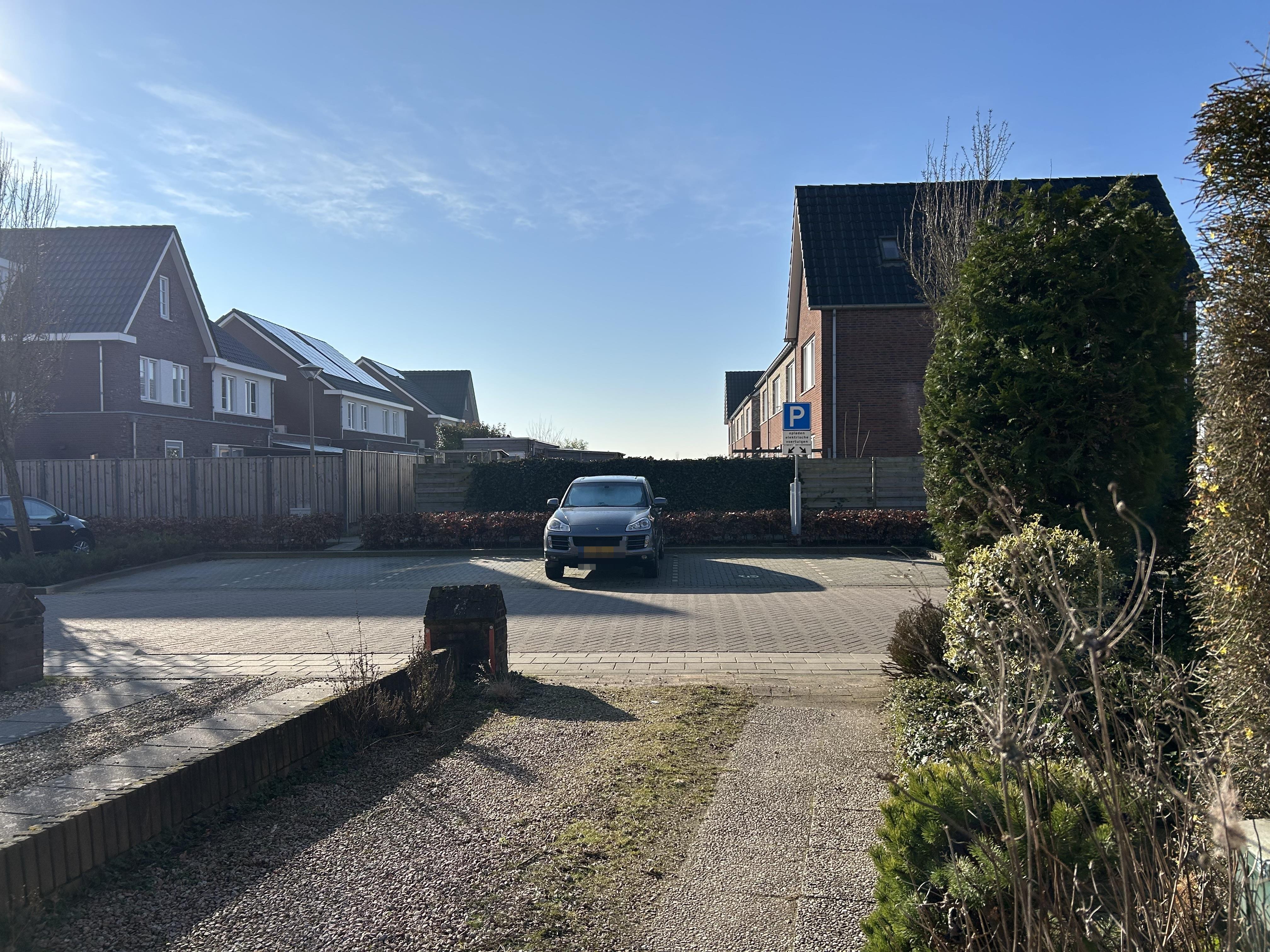 Pastoor van Tielstraat 39