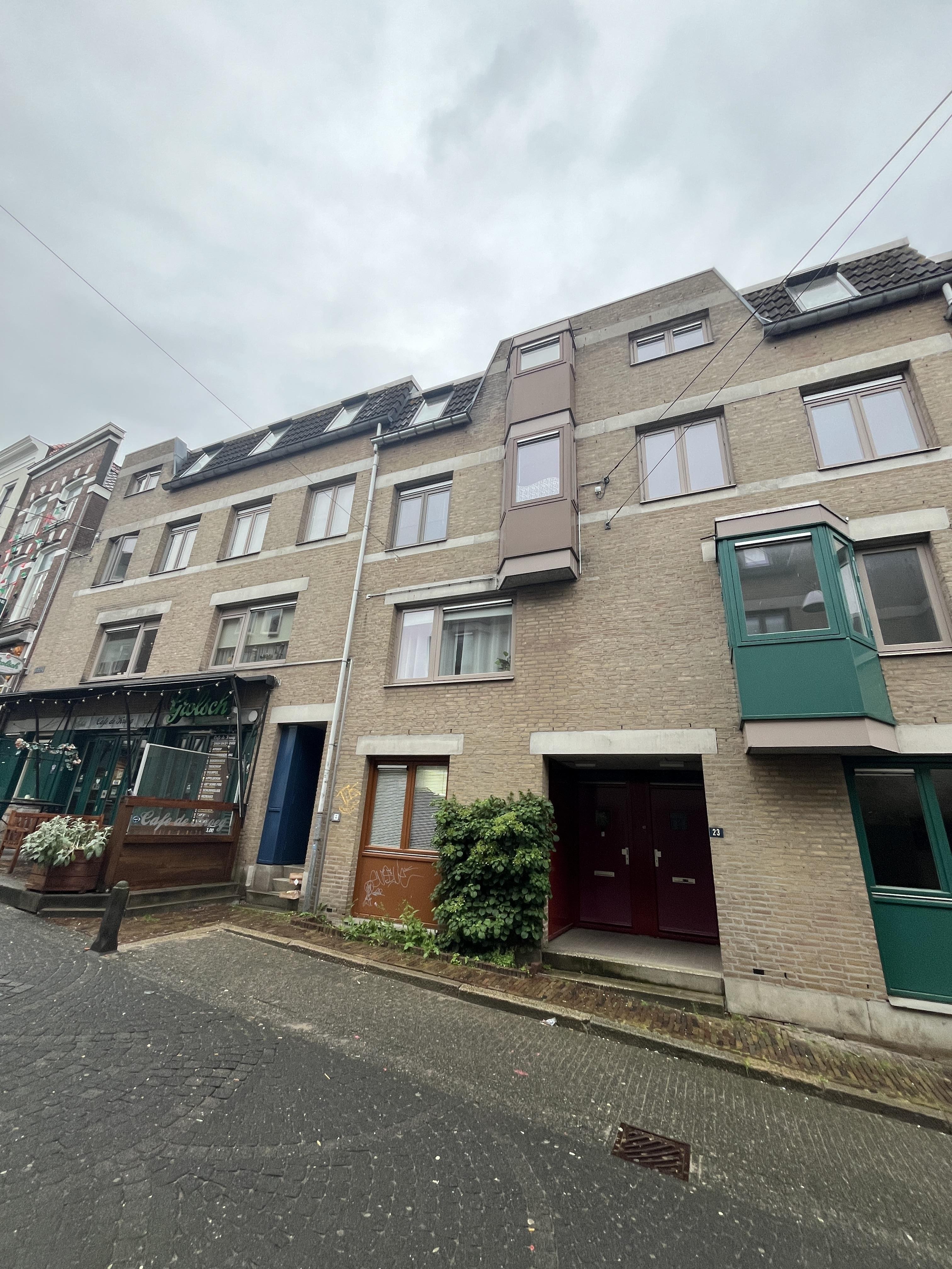 Grotestraat 21