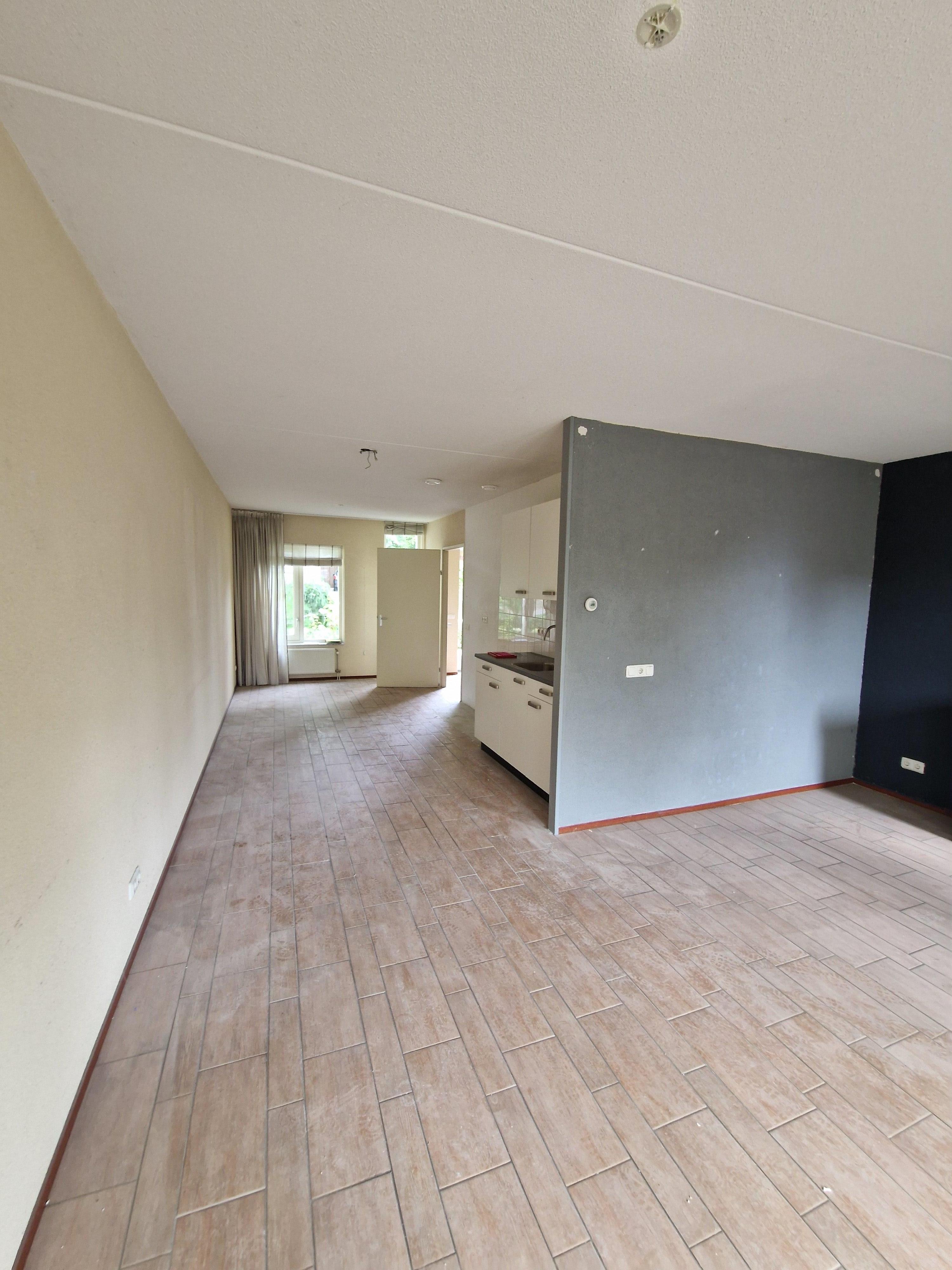 De Ruyterstraat 25