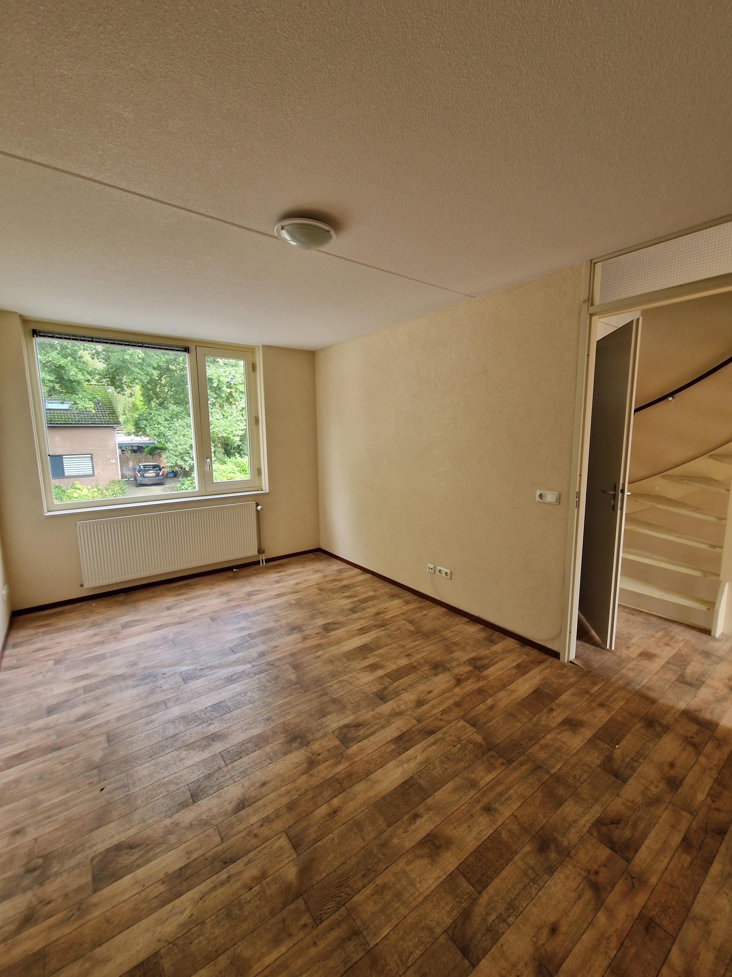 De Ruyterstraat 25